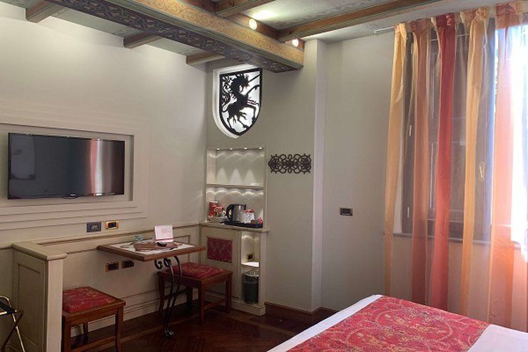 HABITACIÓN DOBLE DELUXE Art Hotel Commercianti Bolonia, Italia HABITACIÓN DOBLE DELUXE Art Hotel Commercianti Bolonia, Italia