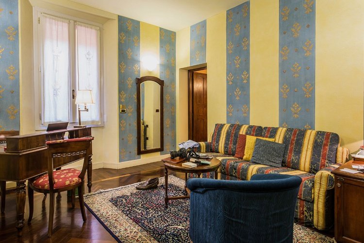Suites art hotel commercianti bolonia Suites art hotel commercianti bolonia