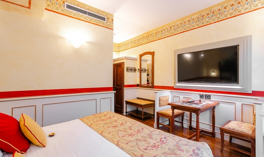 Habitación doble deluxe Art Hotel Commercianti Bolonia Habitación doble deluxe Art Hotel Commercianti Bolonia
