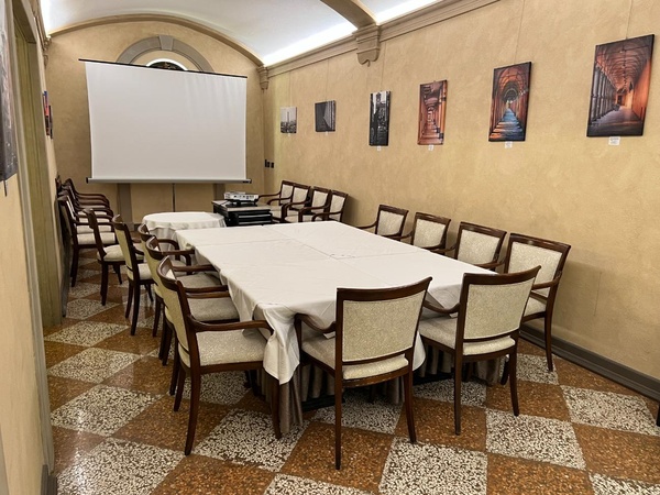 Sala del pozzo  Art Hotel Commercianti Bolonia