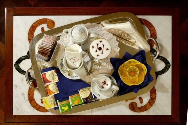 DESAYUNO BUFFET INCLUIDO Art Hotel Commercianti Bolonia, Italia DESAYUNO BUFFET INCLUIDO Art Hotel Commercianti Bolonia, Italia