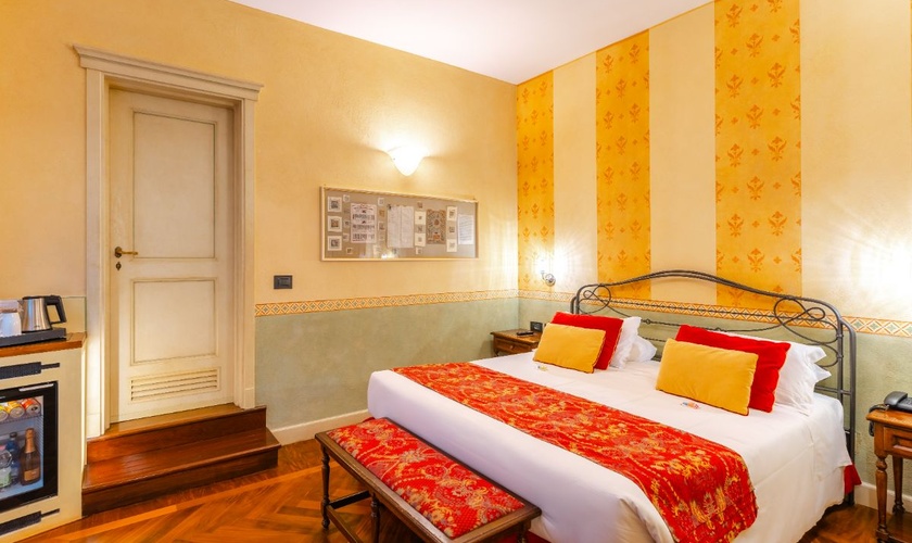 Suites  Art Hotel Commercianti Bolonia