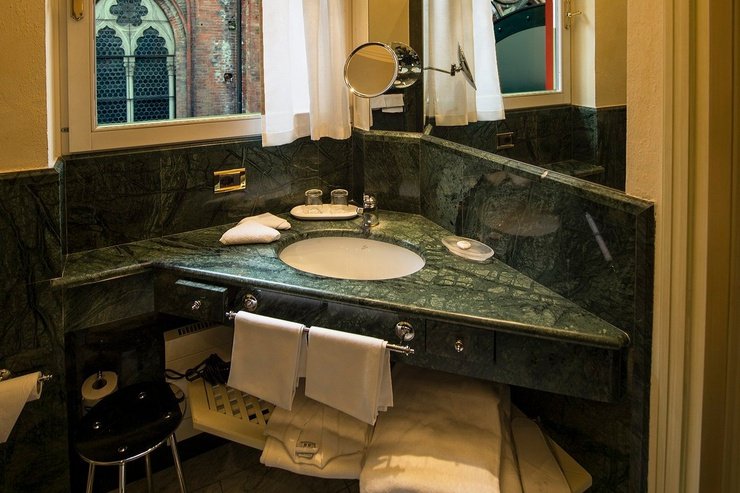 Habitación doble deluxe art hotel commercianti bolonia Habitación doble deluxe art hotel commercianti bolonia