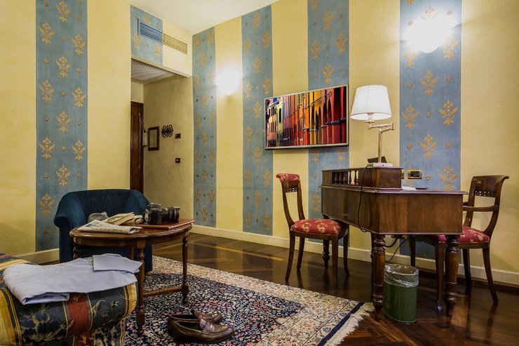 Suites art hotel commercianti bolonia Suites art hotel commercianti bolonia