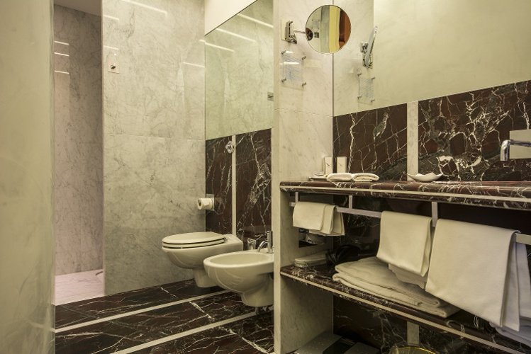 Junior deluxe suite art hotel commercianti bolonia, italia Junior deluxe suite art hotel commercianti bolonia, italia