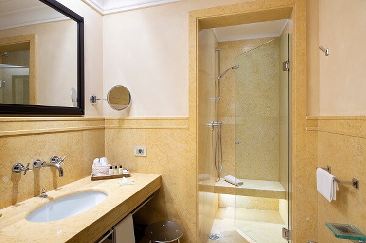 Habitación doble clásica art hotel novecento bolonia Habitación doble clásica art hotel novecento bolonia