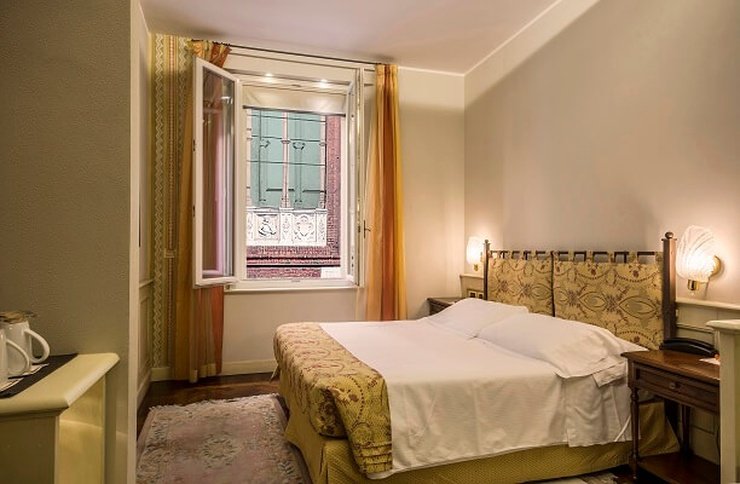 HABITACIÓN DOBLE CLÁSICA Art Hotel Commercianti Bolonia, Italia HABITACIÓN DOBLE CLÁSICA Art Hotel Commercianti Bolonia, Italia