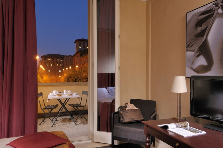 Habitación deluxe balcony art hotel novecento bolonia Habitación deluxe balcony art hotel novecento bolonia