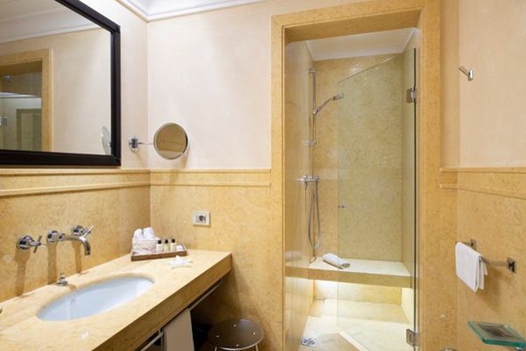 Art suite art hotel novecento bolonia Art suite art hotel novecento bolonia