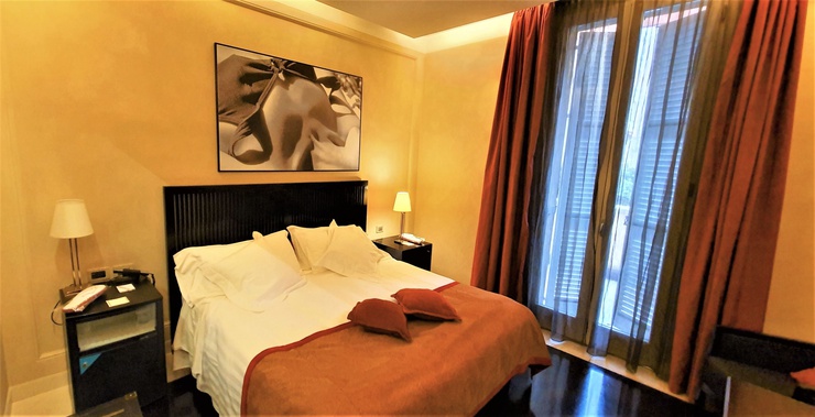 Habitación deluxe balcony art hotel novecento bolonia Habitación deluxe balcony art hotel novecento bolonia