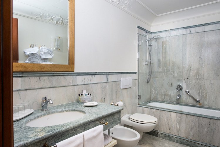Suite art hotel orologio bolonia, italia Suite art hotel orologio bolonia, italia