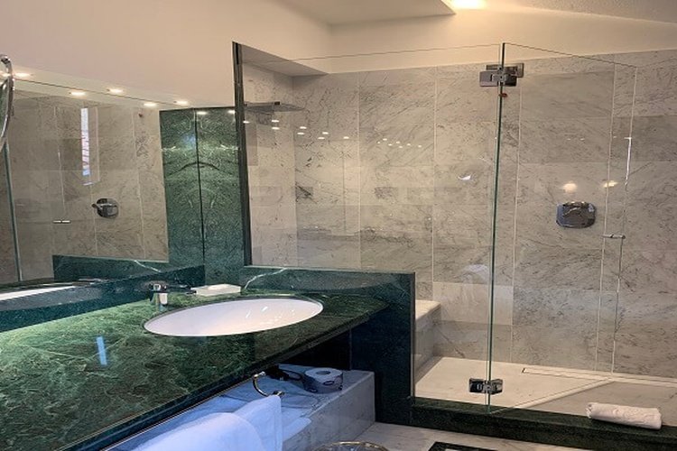 Suites art hotel commercianti bolonia, italia Suites art hotel commercianti bolonia, italia