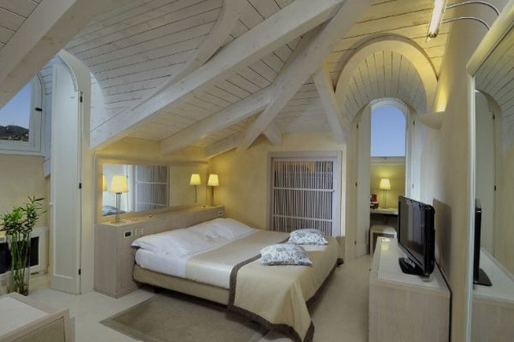 Habitación deluxe penthouse art hotel novecento bolonia Habitación deluxe penthouse art hotel novecento bolonia