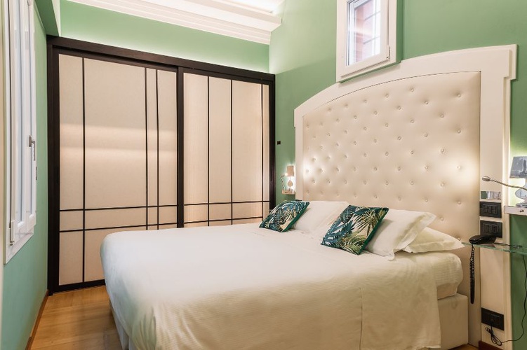 Luxury apartments battibecco Art Hotel Commercianti Bolonia Luxury apartments battibecco Art Hotel Commercianti Bolonia