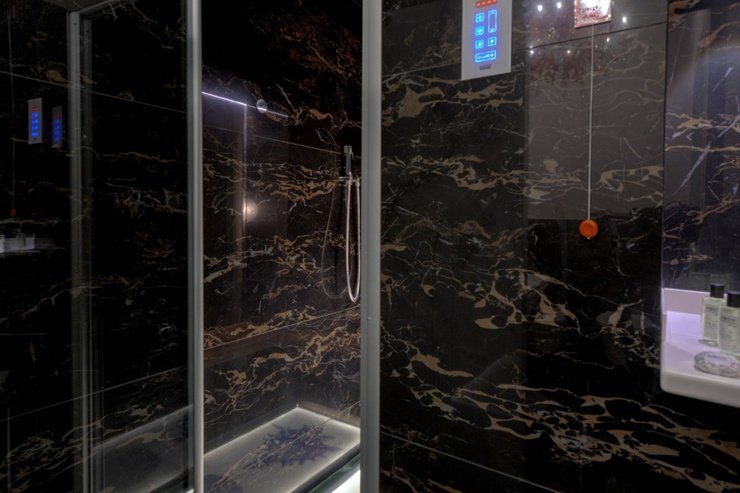 Luxury apartments art hotel commercianti bolonia Luxury apartments art hotel commercianti bolonia