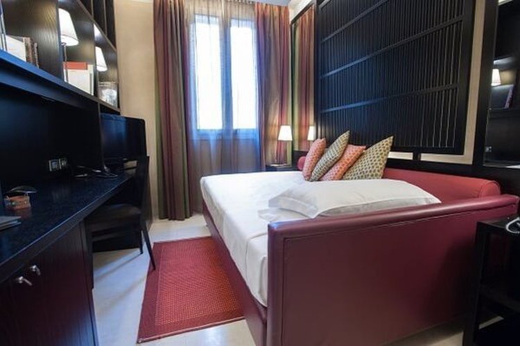 Habitación individual confort art hotel novecento bolonia Habitación individual confort art hotel novecento bolonia