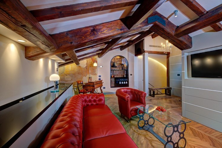 Suites art hotel commercianti bolonia Suites art hotel commercianti bolonia