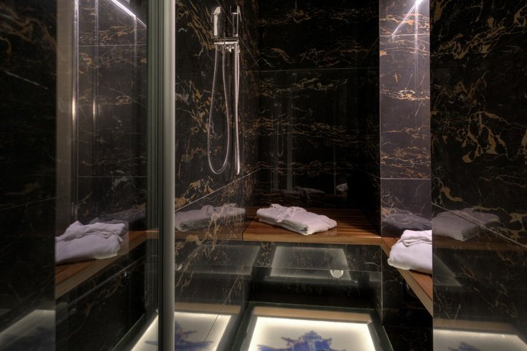 Luxury apartments art hotel commercianti bolonia Luxury apartments art hotel commercianti bolonia