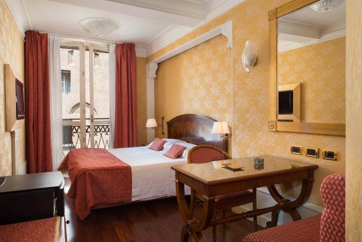 HabitaciÓn deluxe art hotel orologio bologna HabitaciÓn deluxe art hotel orologio bologna