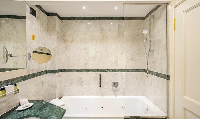Suites Art Hotel Commercianti Bolonia Suites Art Hotel Commercianti Bolonia