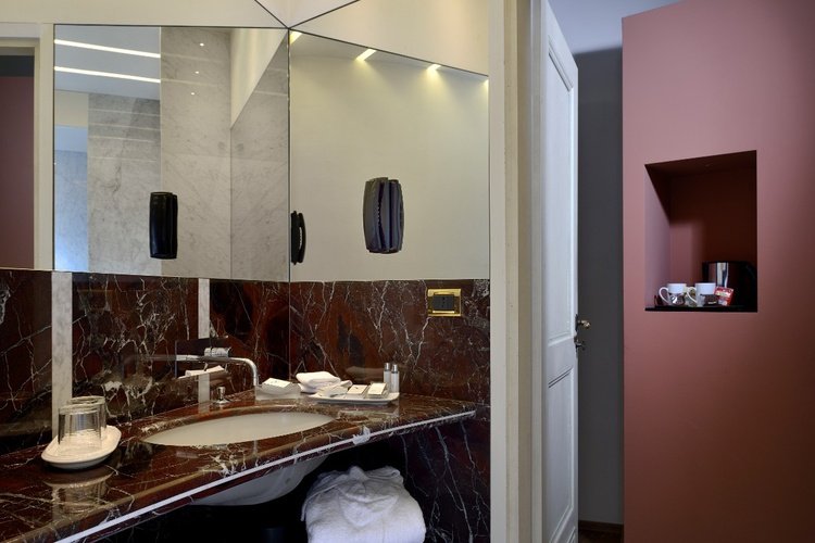Junior deluxe suite art hotel commercianti bolonia Junior deluxe suite art hotel commercianti bolonia