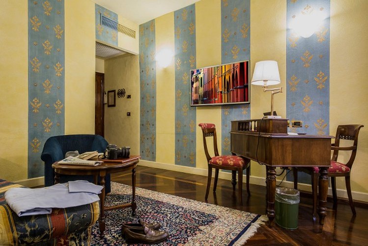Suites art hotel commercianti bolonia, italia Suites art hotel commercianti bolonia, italia