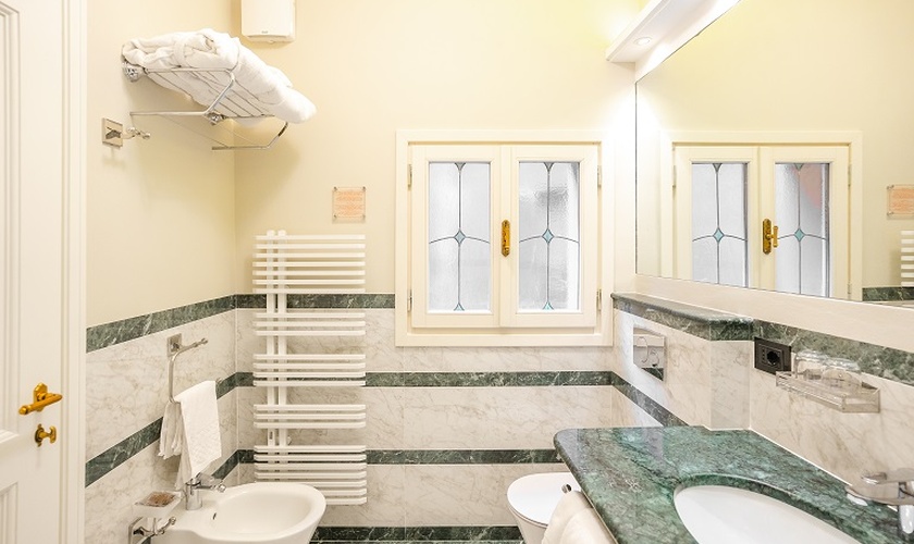 Suites Art Hotel Commercianti Bolonia Suites Art Hotel Commercianti Bolonia