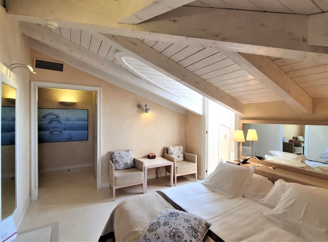 Habitación deluxe penthouse art hotel novecento bolonia Habitación deluxe penthouse art hotel novecento bolonia