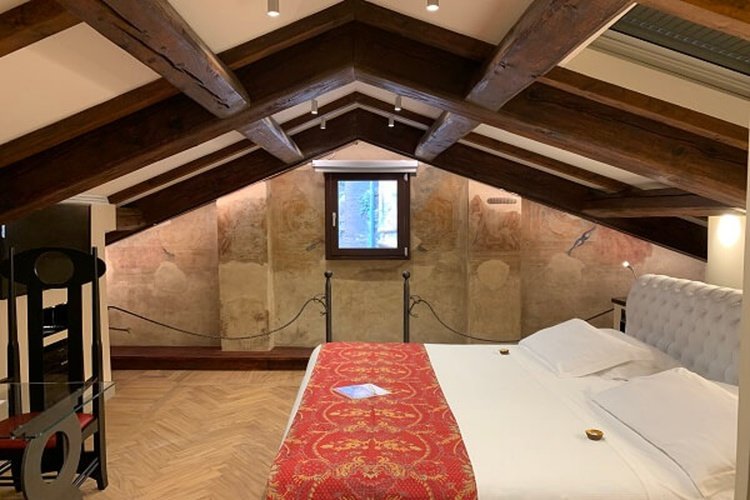 Suites art hotel commercianti bolonia Suites art hotel commercianti bolonia