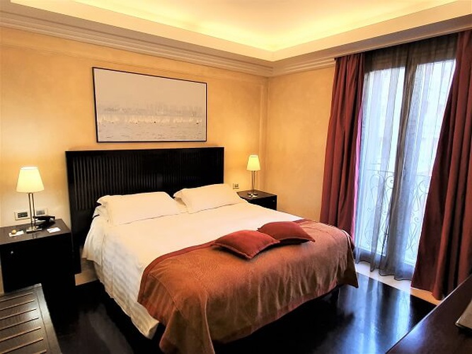 Habitación doble clásica art hotel novecento bolonia Habitación doble clásica art hotel novecento bolonia