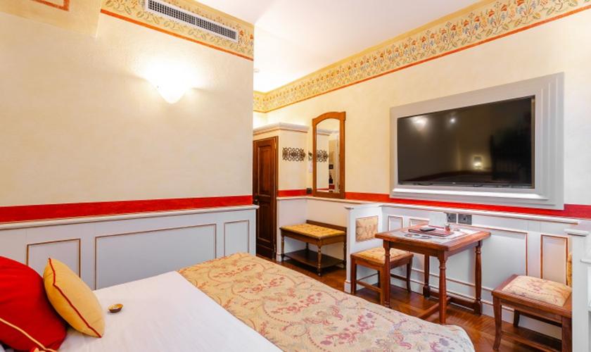 Habitación Doble Deluxe Art Hotel Commercianti Bolonia Habitación Doble Deluxe Art Hotel Commercianti Bolonia