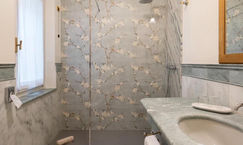 Suite Deluxe Sulla Via Della Seta Art Hotel Orologio Bolonia Suite Deluxe Sulla Via Della Seta Art Hotel Orologio Bolonia