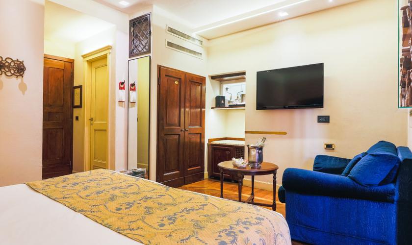 Habitación Doble Deluxe Art Hotel Commercianti Bolonia Habitación Doble Deluxe Art Hotel Commercianti Bolonia