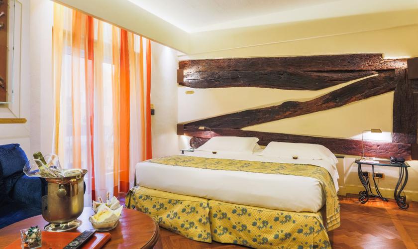 Habitación Doble Deluxe Art Hotel Commercianti Bolonia Habitación Doble Deluxe Art Hotel Commercianti Bolonia