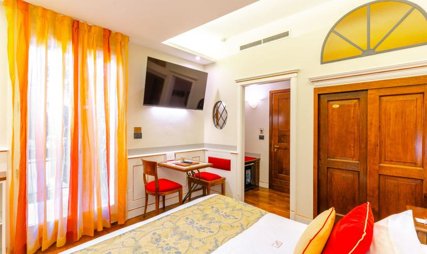 Habitación Doble Deluxe Art Hotel Commercianti Bolonia Habitación Doble Deluxe Art Hotel Commercianti Bolonia