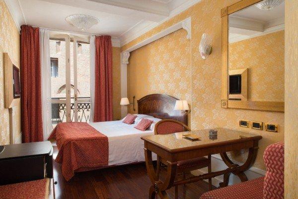 Habitación Deluxe Art Hotel Orologio Bolonia Habitación Deluxe Art Hotel Orologio Bolonia
