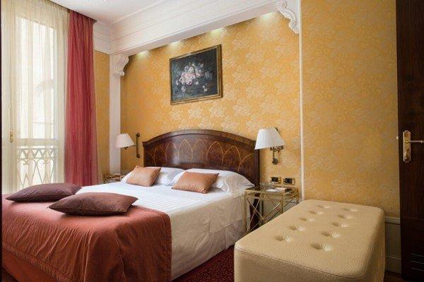 Suite Art Hotel Orologio Bolonia Suite Art Hotel Orologio Bolonia