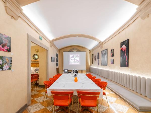 SALA DEL POZZO Art Hotel Commercianti Bolonia SALA DEL POZZO Art Hotel Commercianti Bolonia